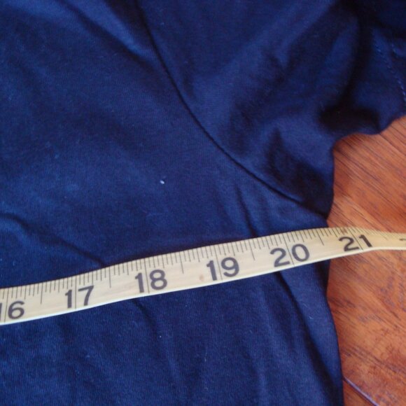 New Bella Canvas T- Shirt "I Want A Hippopotamus For Christmas" Black sz. L - Picture 6 of 6